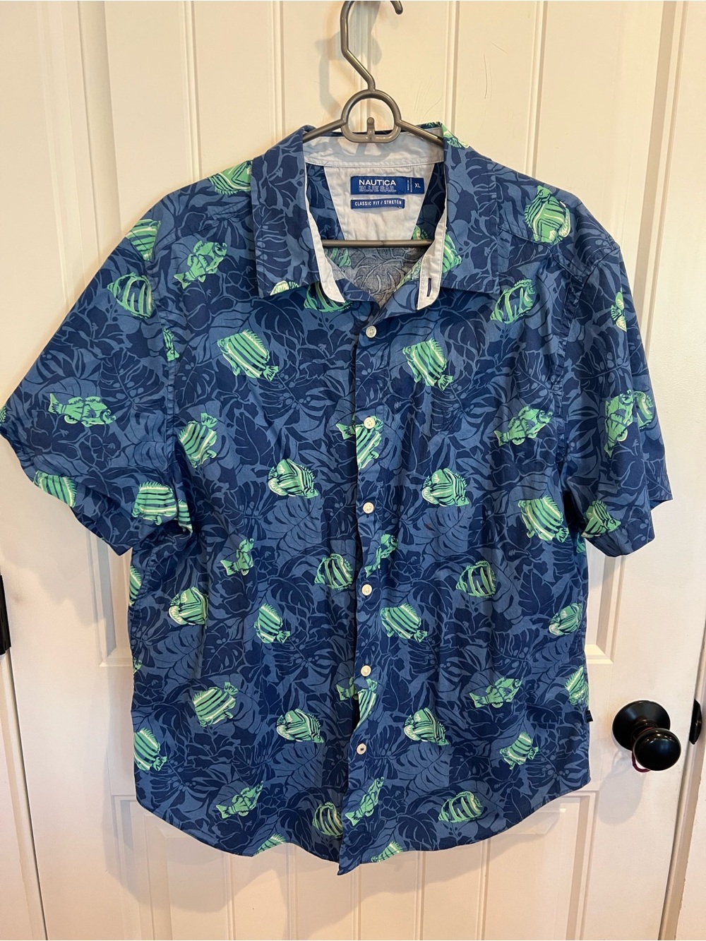 Nautica Blue Sail XL Tropical Fish Print Button Front Camp Shirt
